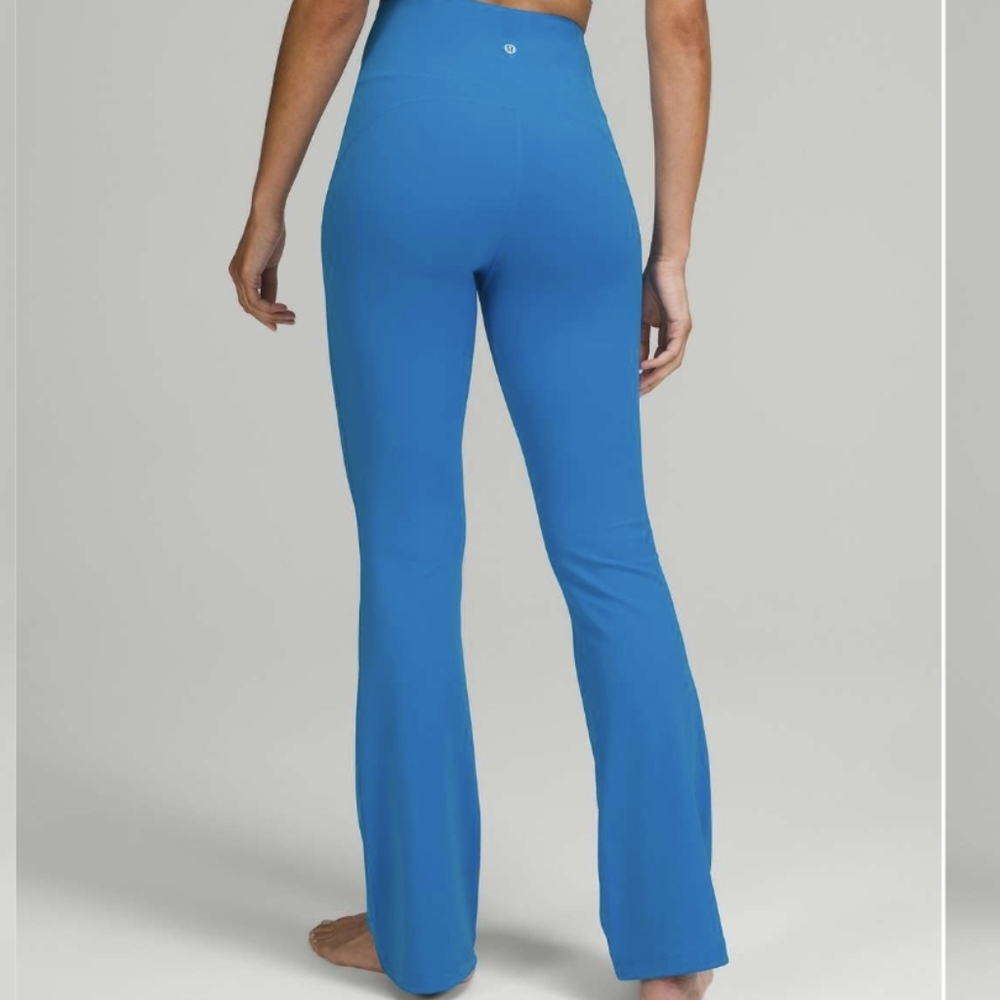 Lululemon Groove Super-High-Rise Flared Pant *Nulu in Poolside